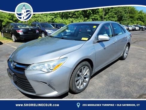 Used 2015 Toyota Camry XLE FWD image 1