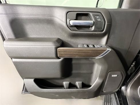 Used 2021 Chevrolet Silverado 1500 LT Trail Boss w/ Convenience Package II image 31