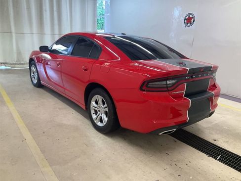Used 2022 Dodge Charger SXT w/ Leather Interior Group RWD image 5