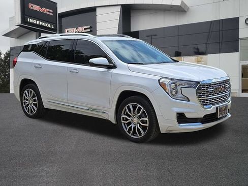 Used 2023 GMC Terrain Denali w/ LPO, Floor Liner Package AWD/4WD image 34