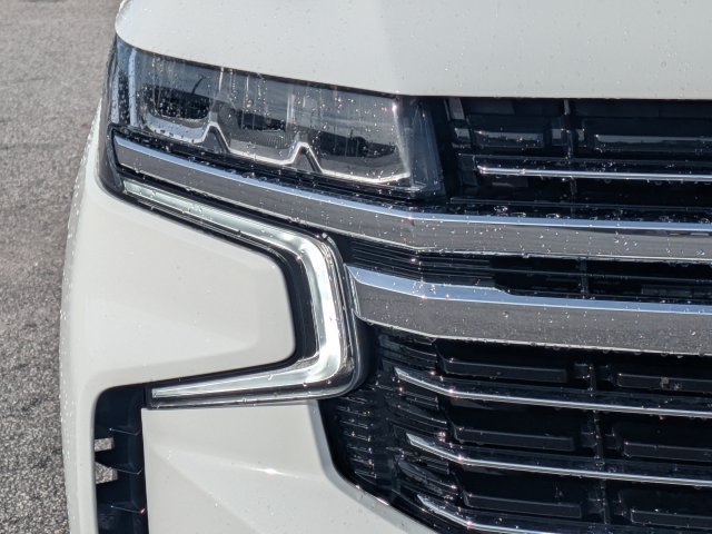 Used 2024 Chevrolet Suburban LT RWD image 10