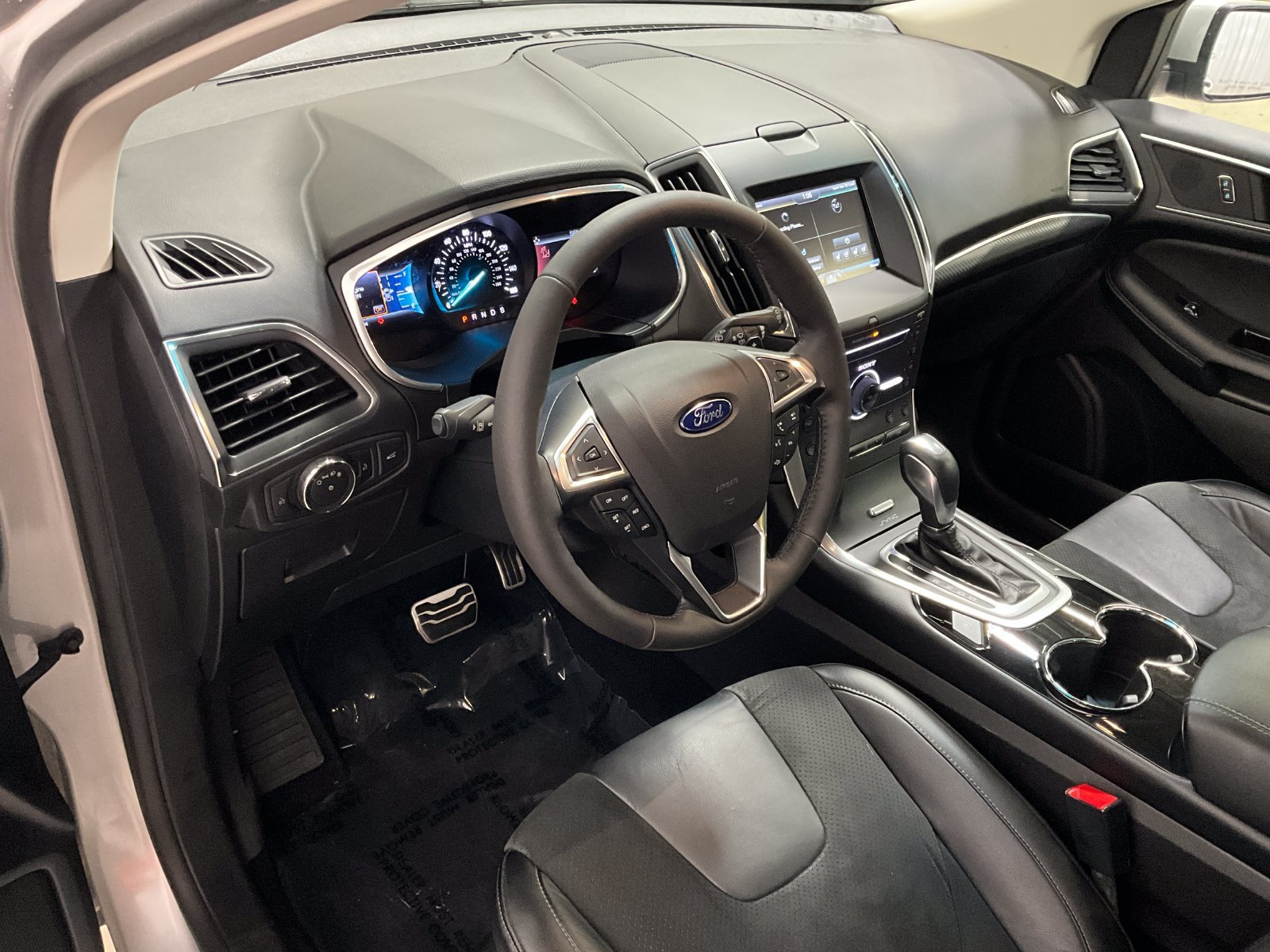 Used 2015 Ford Edge Sport w/ Equipment Group 401A AWD/4WD image 15