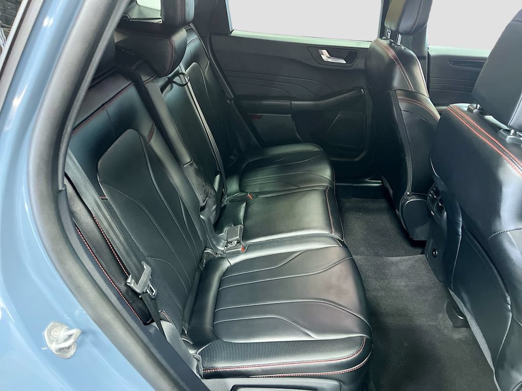 Used 2025 Ford Escape ST-Line Elite w/ Premium Technology Package AWD/4WD image 28