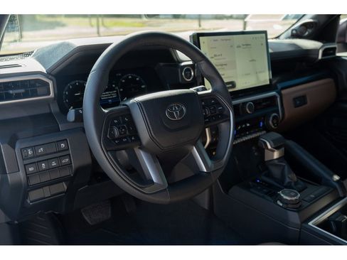 Used 2026 Toyota 4Runner Limited image 11