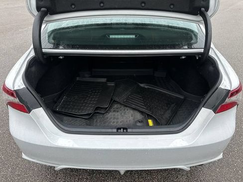 Used 2023 Toyota Camry SE AWD/4WD image 13