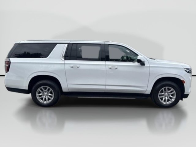 Used 2022 Chevrolet Suburban LS AWD/4WD image 9