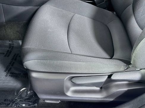 Used 2022 Toyota Corolla LE FWD image 15