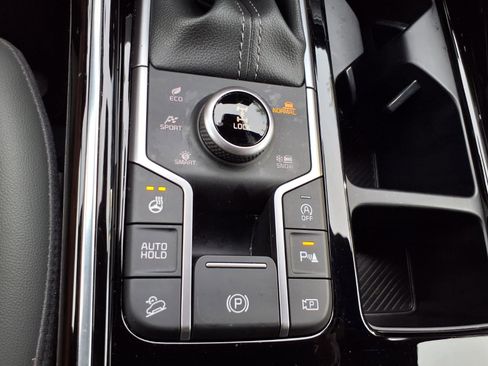 Used 2025 Kia Sorento SX Prestige w/ Sage Leather Package image 22