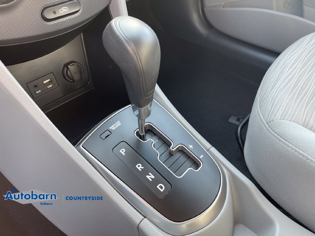 Used 2016 Hyundai Accent SE w/ Option Group 02 FWD image 17