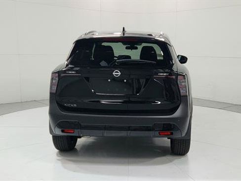 Certified 2026 Nissan Kicks SV FWD image 7