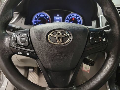Used 2016 Toyota Camry LE FWD image 21