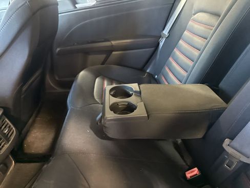 Used 2015 Ford Fusion SE w/ Equipment Group 201A image 15