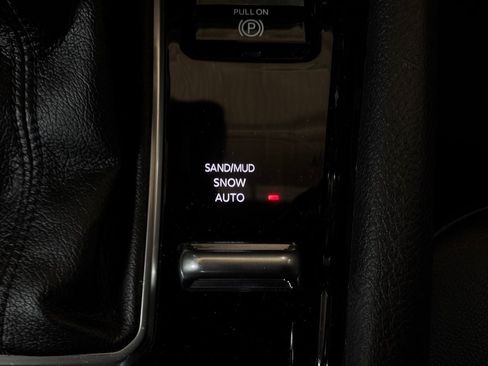 Used 2025 Jeep Compass Limited AWD/4WD image 24