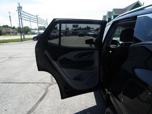 Used 2022 GMC Terrain SLT AWD/4WD image 18