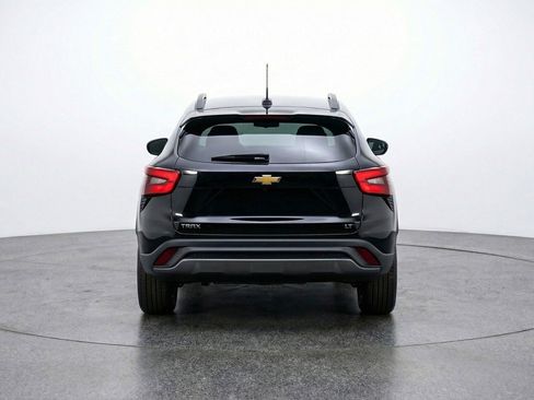 Used 2025 Chevrolet Trax LT image 6