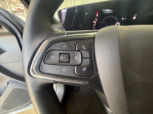 Used 2024 Buick Envista Sport Touring w/ Convenience I Package FWD image 34