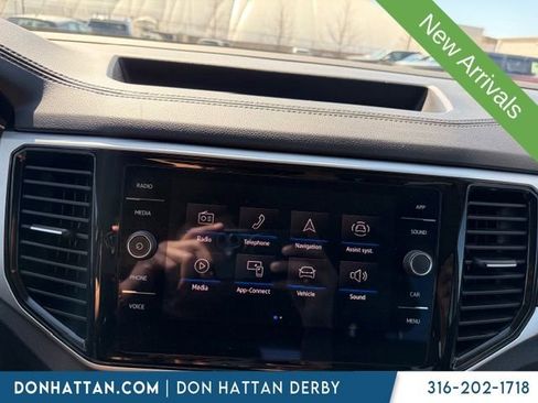 Used 2023 Volkswagen Atlas SE image 6