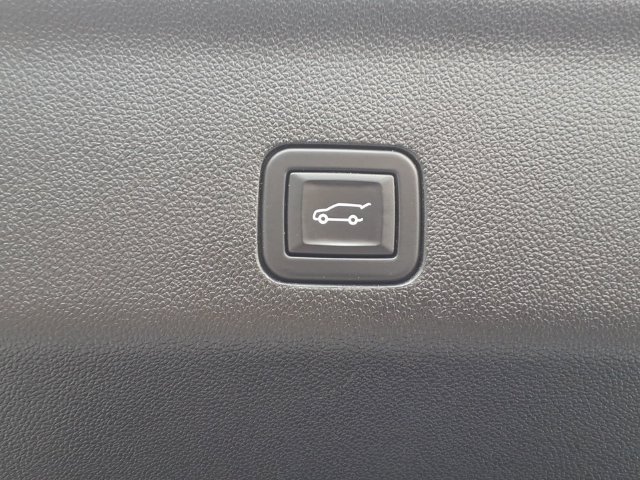 Certified 2024 Chevrolet Tahoe High Country AWD/4WD image 10