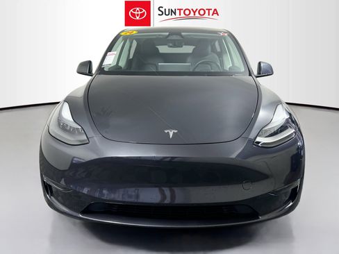 Used 2024 Tesla Model Y Long Range image 10