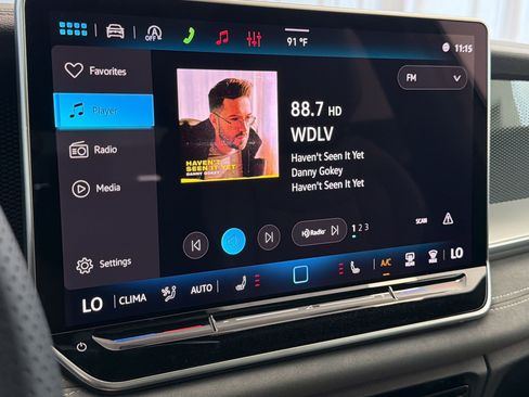 New 2026 Volkswagen Tiguan SE R-Line FWD image 24