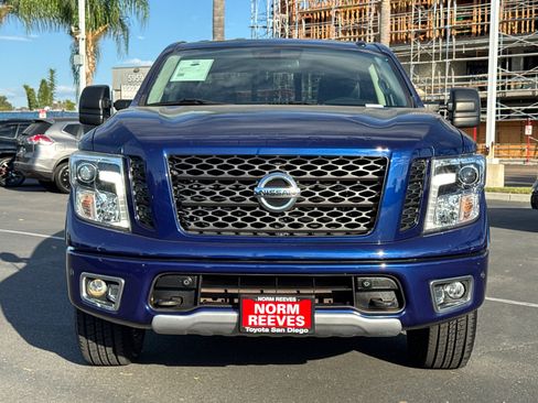 Used 2018 Nissan Titan PRO-4X w/ Pro-4x Convenience Package AWD/4WD image 5