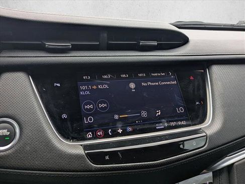 Used 2024 Cadillac XT6 Luxury image 10