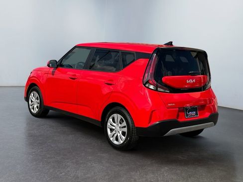 Used 2024 Kia Soul LX image 7