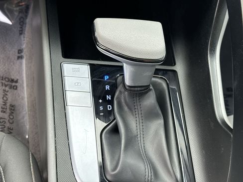 Used 2024 Hyundai Elantra SEL FWD image 39