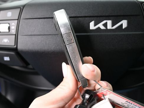 Used 2025 Kia K4 FWD image 37