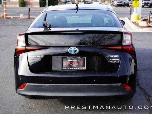 Used 2020 Toyota Prius L Eco image 17