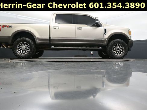 Used 2017 Ford F250 King Ranch w/ FX4 Off-Road Package image 43
