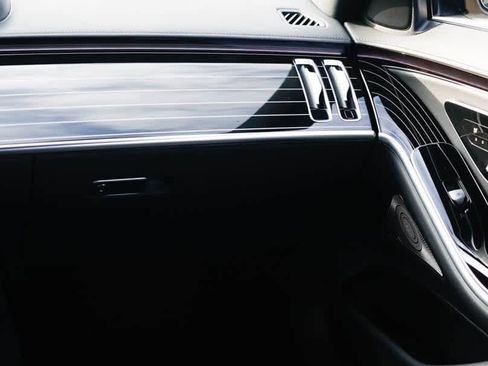 Certified 2023 Mercedes-Benz S 500 4MATIC image 28