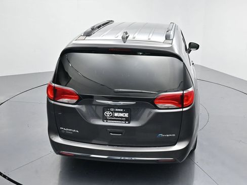 Used 2017 Chrysler Pacifica Platinum image 52
