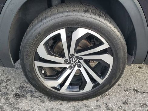 Certified 2021 Volkswagen Atlas SEL Premium image 5