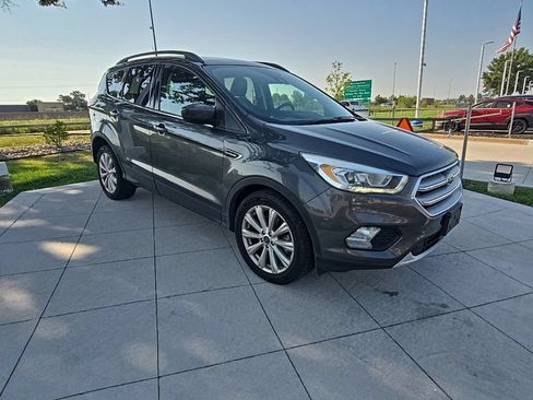 Used 2019 Ford Escape SEL AWD/4WD image 2