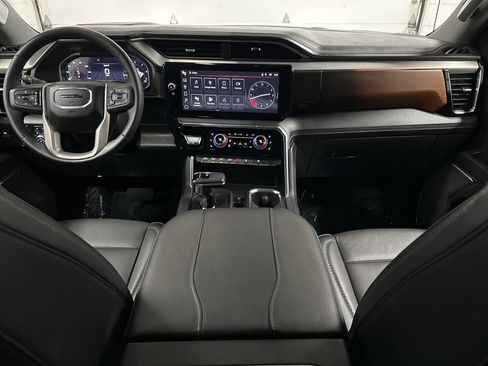 Used 2025 GMC Sierra 1500 Denali w/ Denali Reserve Package image 23