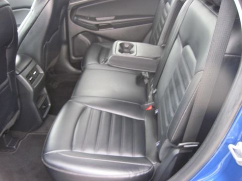 Used 2024 Ford Edge SEL image 9