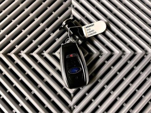 Used 2025 Subaru Forester Premium w/ Convenience Package #1 image 10