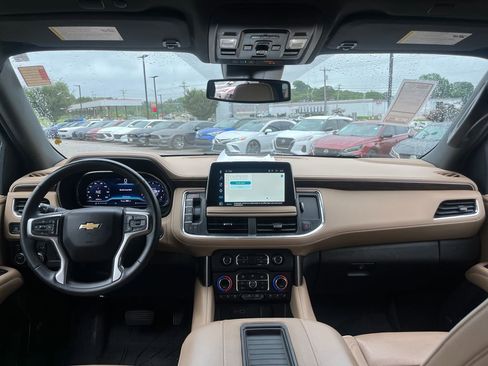 Used 2023 Chevrolet Tahoe Premier AWD/4WD image 22