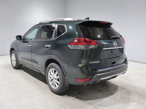 Used 2018 Nissan Rogue SV w/ Premium Package AWD/4WD image 5