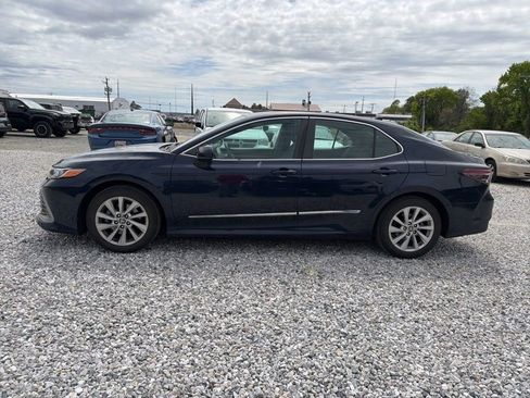 Used 2021 Toyota Camry LE FWD image 2