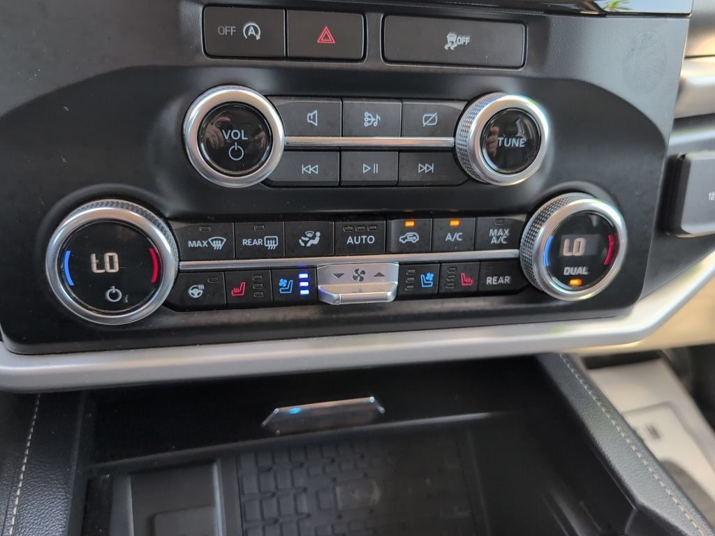 Used 2024 Ford Expedition XLT RWD image 22