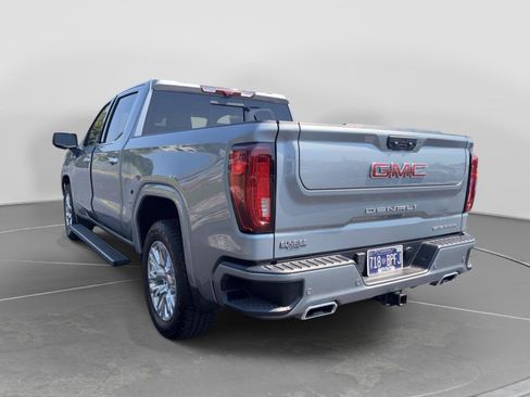 Used 2024 GMC Sierra 1500 Denali w/ Technology Package AWD/4WD image 3