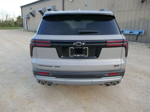 New 2026 Chevrolet Traverse Z71 w/ Enhanced Driving Package AWD/4WD image 6