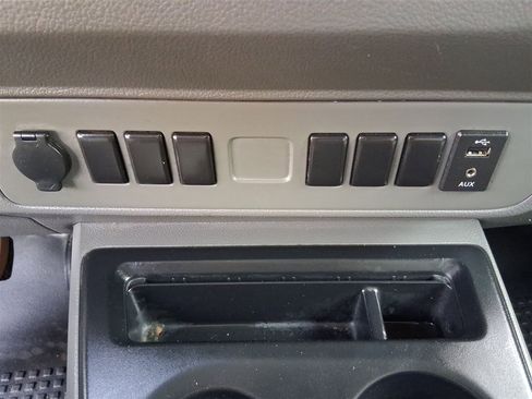 Used 2019 Nissan NV 1500 S image 46