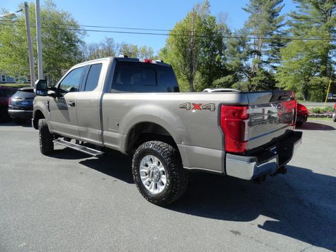 Used 2020 Ford F250 XLT w/ XLT Value Package AWD/4WD image 7