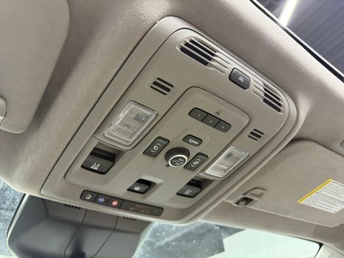 Used 2024 Cadillac Escalade Sport Platinum image 27