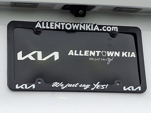 Certified 2025 Kia Sorento LX image 30