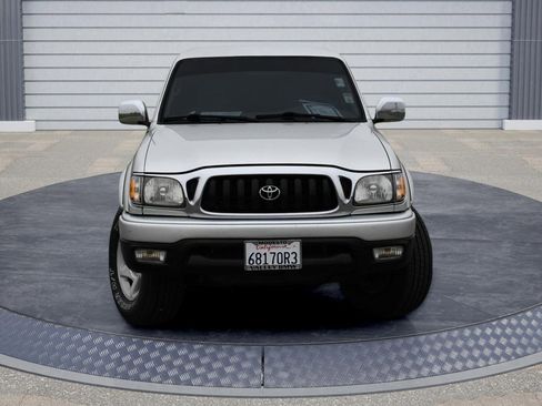 Used 2003 Toyota Tacoma PreRunner image 2