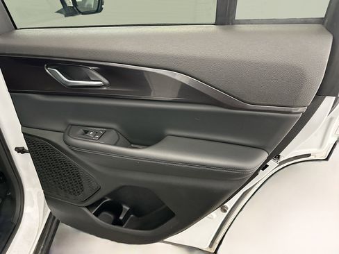 Used 2023 Jeep Grand Cherokee Altitude image 31